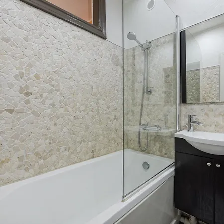 Private 50m2 With Free Wifi And Parking * Tallinn